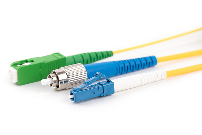 Conector de fibra ótica - Conector para conexão de fibras ópticas