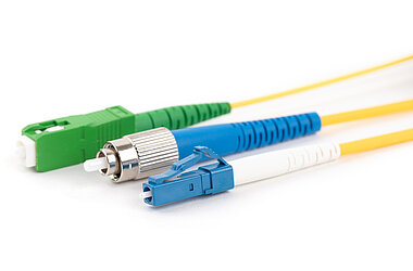 Conector de fibra ótica
